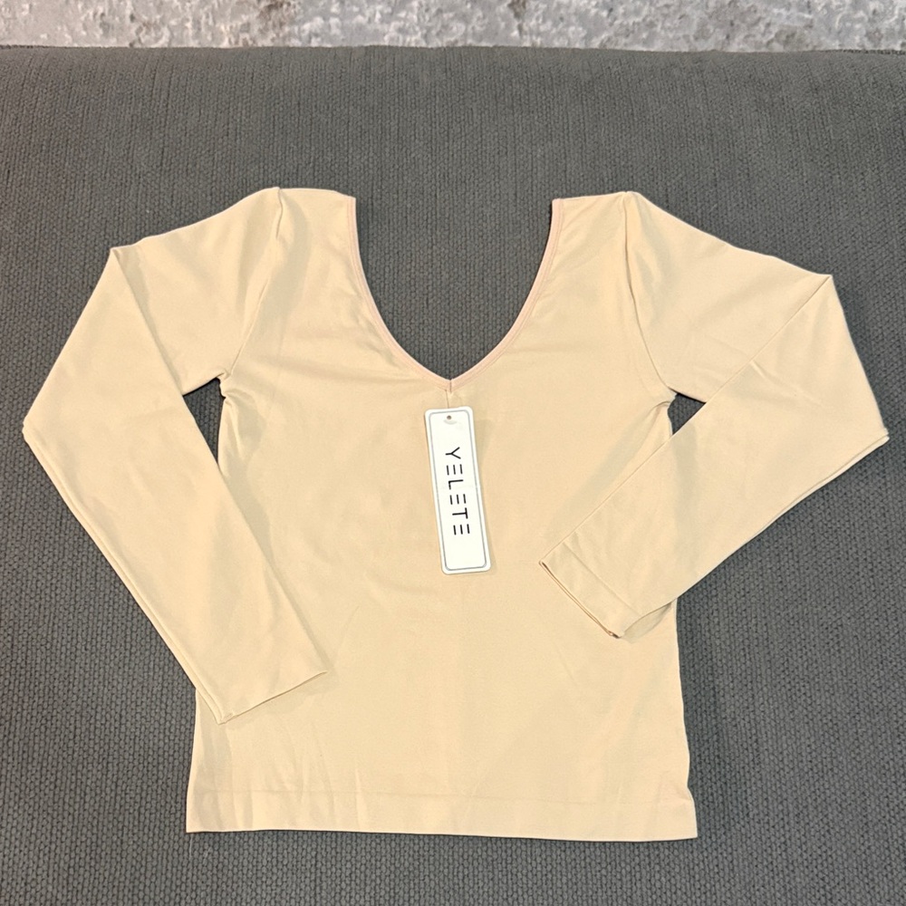 Yelete Cream V-Neck Long Sleeve Top